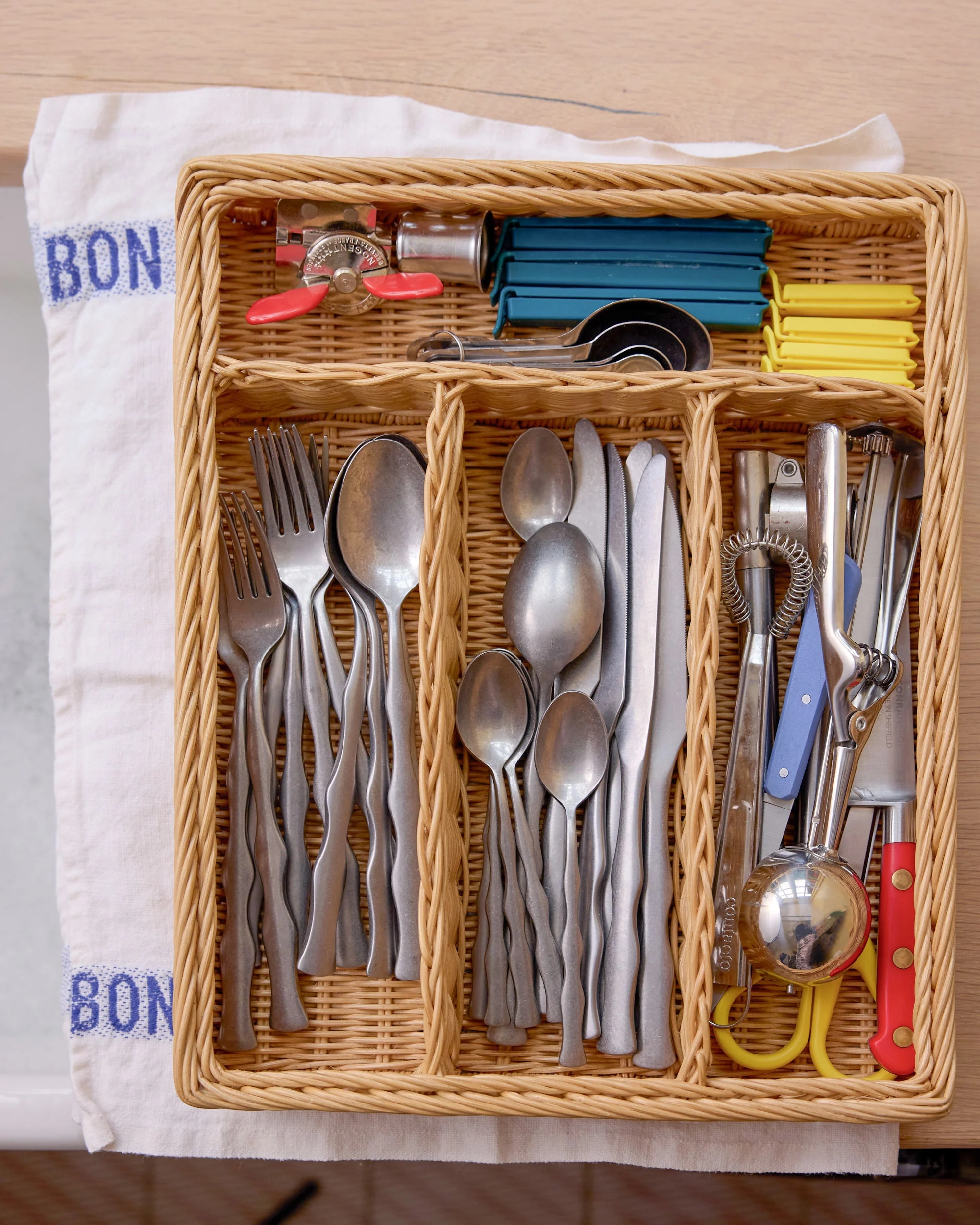 Rattan Cutlery Tray - Image 3